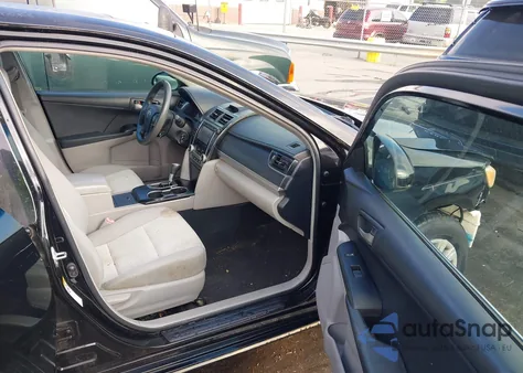 2012 Toyota Camry Le z USA, uszkodzony, nr VIN 4T1BF1FK2CU008017